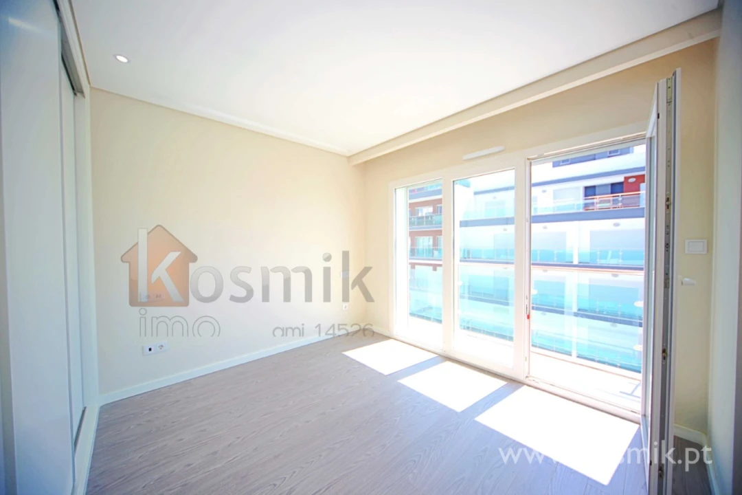 Apartamento T2 para Arrendamento em Póvoa de Santo Adrião e Olival Basto Foto 47