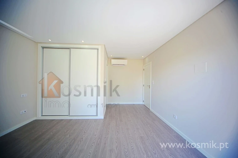 Apartamento T2 para Arrendamento em Póvoa de Santo Adrião e Olival Basto Foto 29