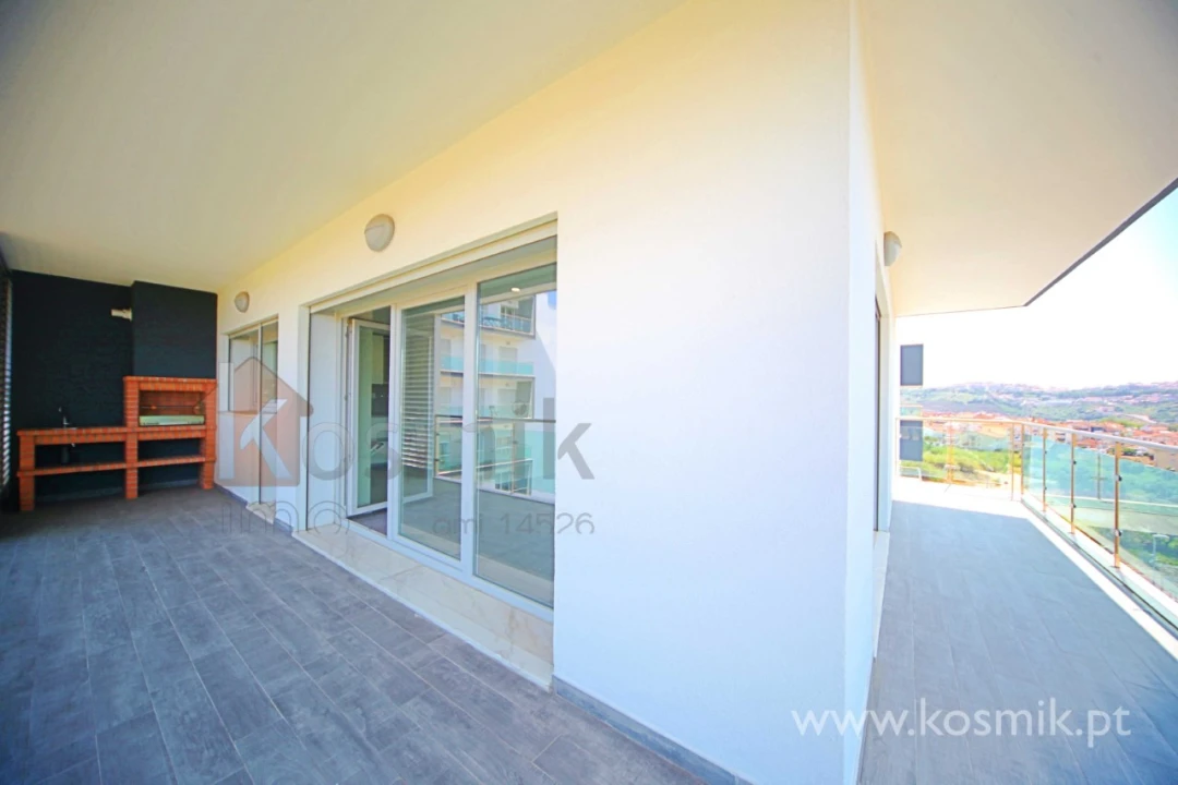 Apartamento T2 para Arrendamento em Póvoa de Santo Adrião e Olival Basto Foto 12