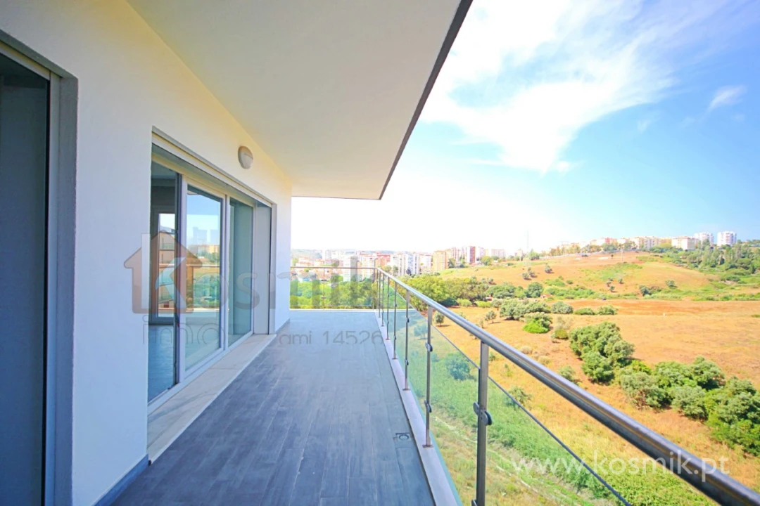 Apartamento T2 para Arrendamento em Póvoa de Santo Adrião e Olival Basto Foto 1