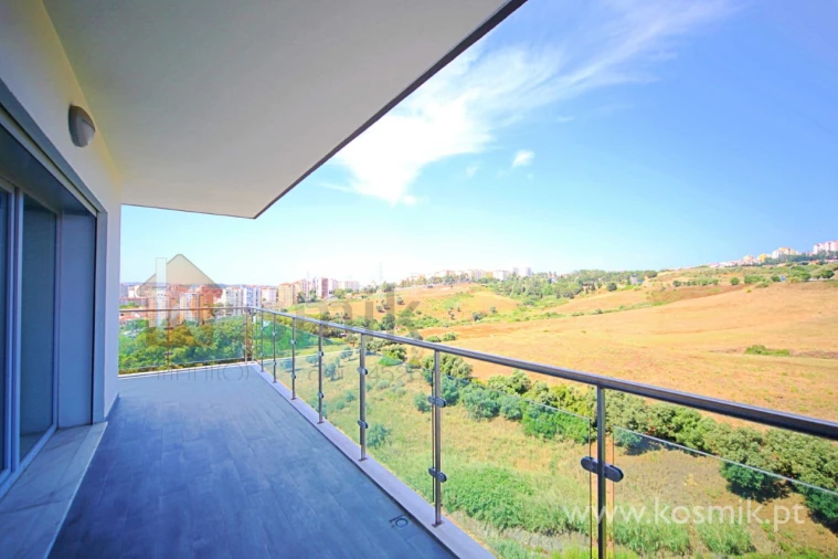 Apartamento T2 para Arrendamento em Póvoa de Santo Adrião e Olival Basto Foto 13