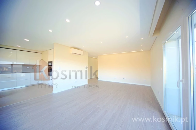 Apartamento T2 para Arrendamento em Póvoa de Santo Adrião e Olival Basto Foto 19