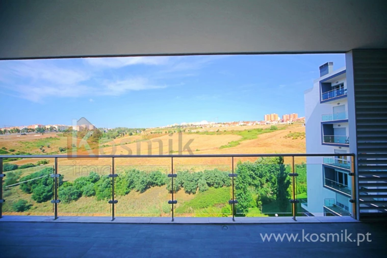 Apartamento T2 para Arrendamento em Póvoa de Santo Adrião e Olival Basto Foto 22