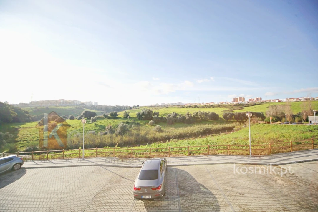 Loja para Arrendamento em Póvoa de Santo Adrião e Olival Basto Foto 19