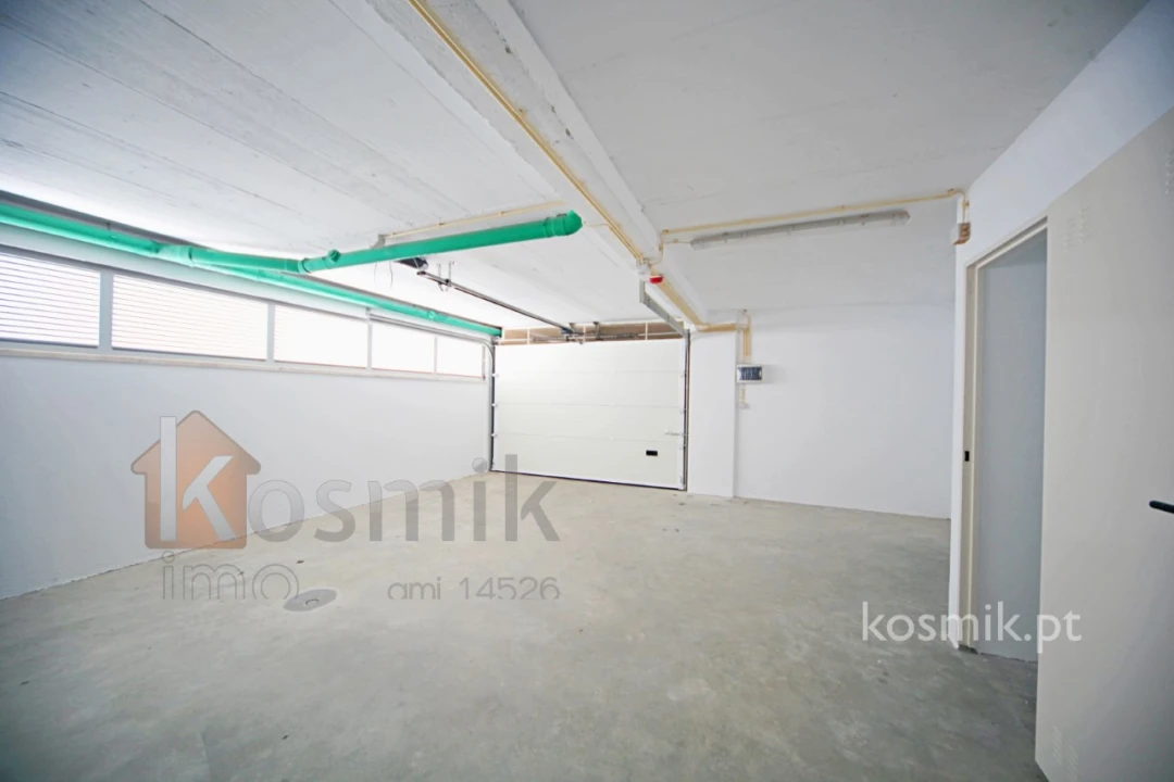 Loja para Arrendamento em Póvoa de Santo Adrião e Olival Basto Foto 41