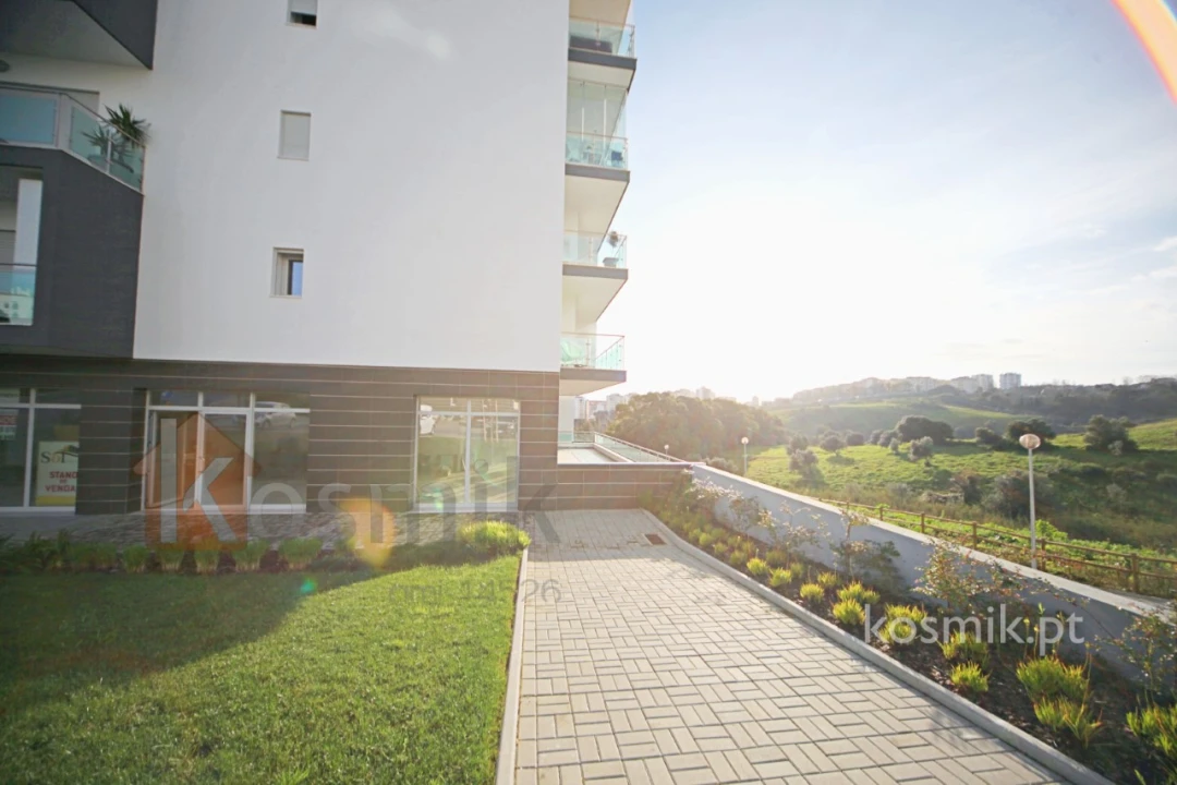 Loja para Arrendamento em Póvoa de Santo Adrião e Olival Basto Foto 45