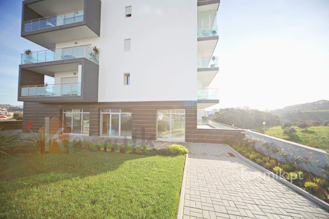 Loja para Arrendamento em Póvoa de Santo Adrião e Olival Basto Foto 46