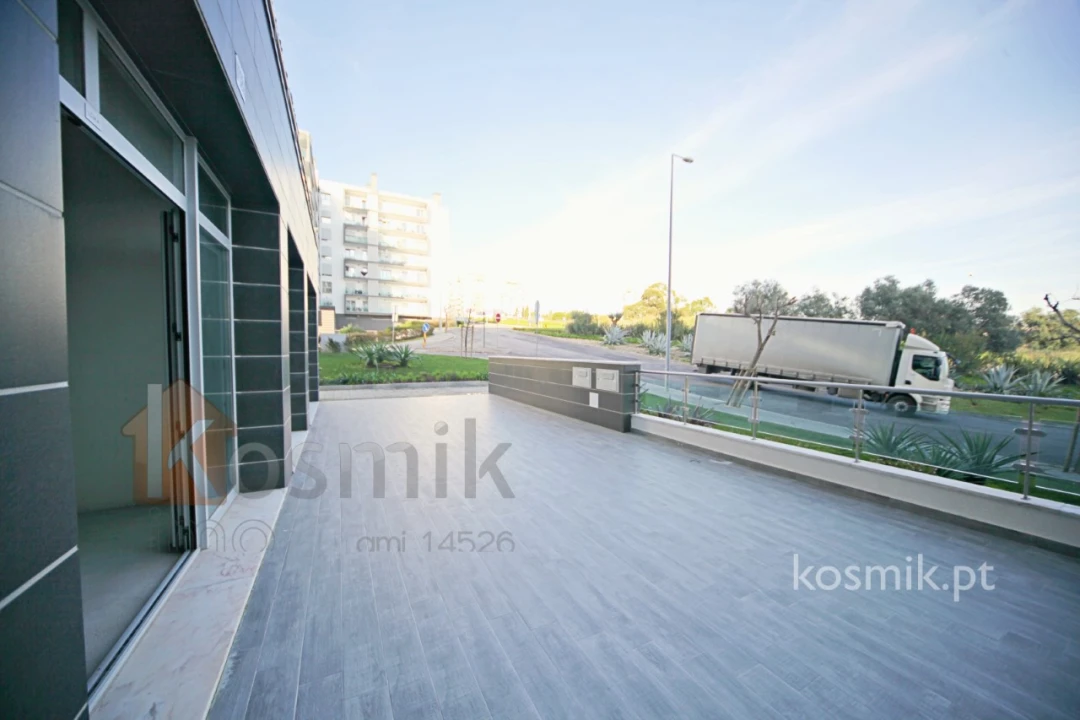 Loja para Arrendamento em Póvoa de Santo Adrião e Olival Basto Foto 50