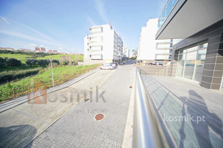 Loja para Arrendamento em Póvoa de Santo Adrião e Olival Basto Foto 20