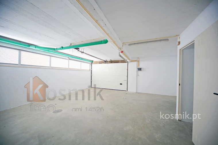 Loja para Arrendamento em Póvoa de Santo Adrião e Olival Basto Foto 41