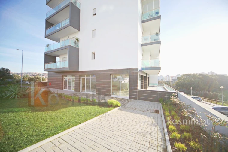 Loja para Arrendamento em Póvoa de Santo Adrião e Olival Basto Foto 47