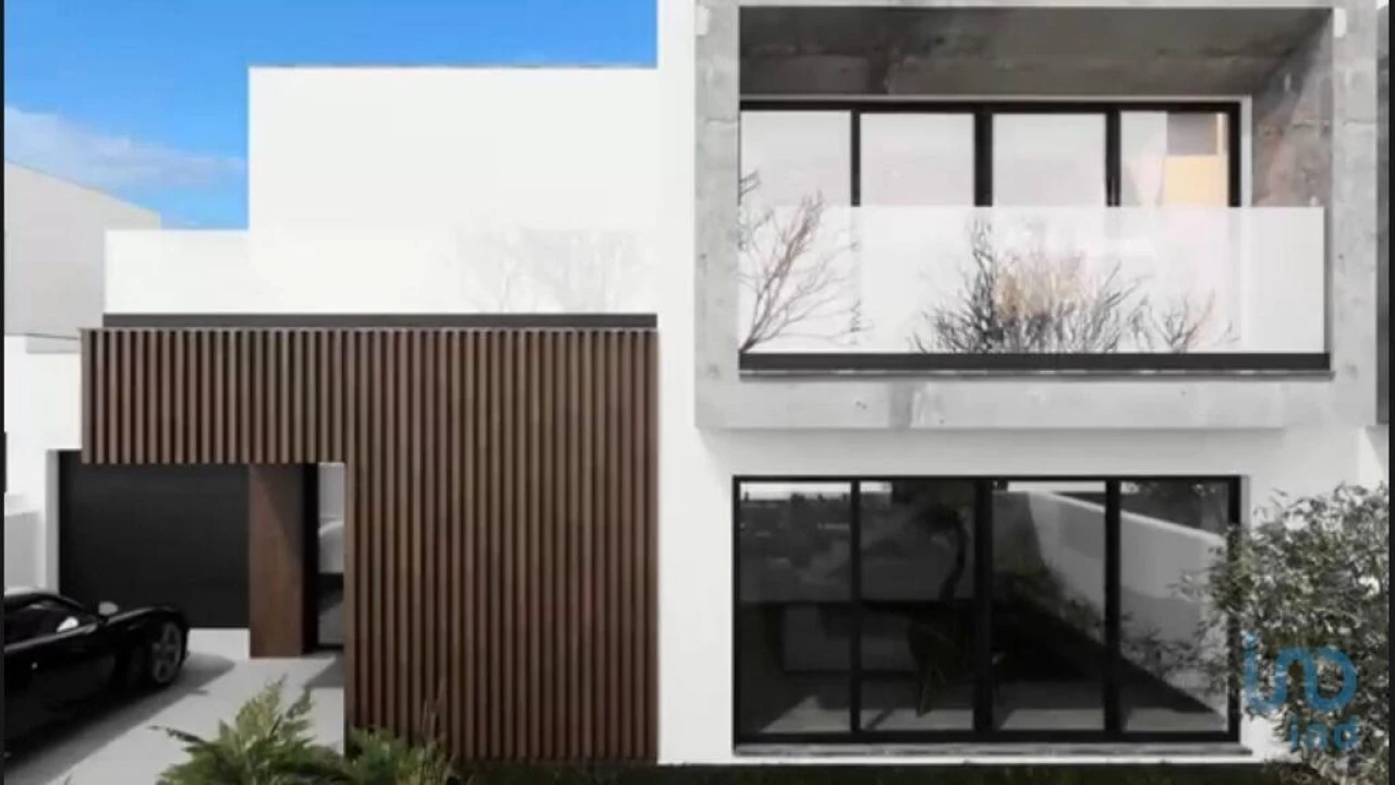 Moradia T4 para Venda em Silveira Foto 2