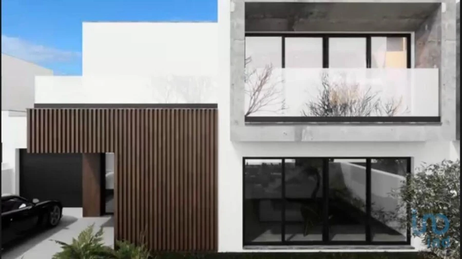 Moradia T4 para Venda em Silveira Foto 2