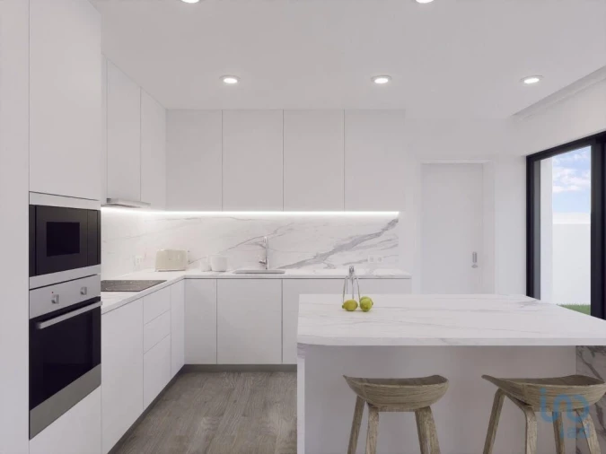 Moradia T4 para Venda em Silveira Foto 14