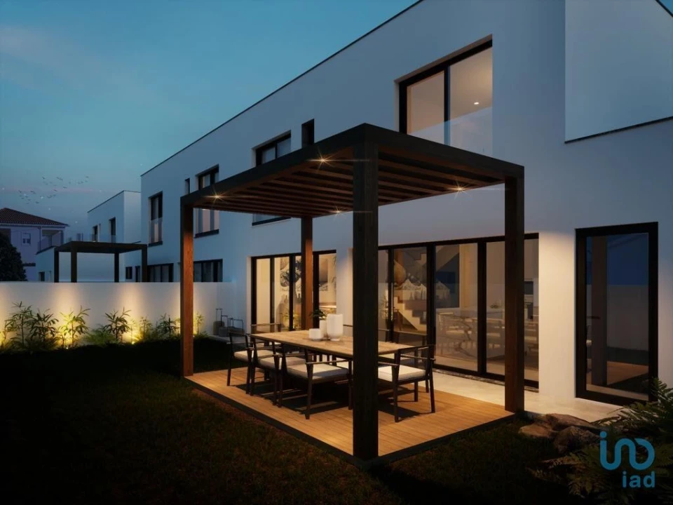 Moradia T4 para Venda em Silveira Foto 6