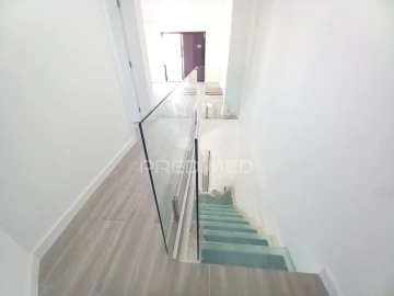 Apartamento T4 para Venda em Costa da Caparica