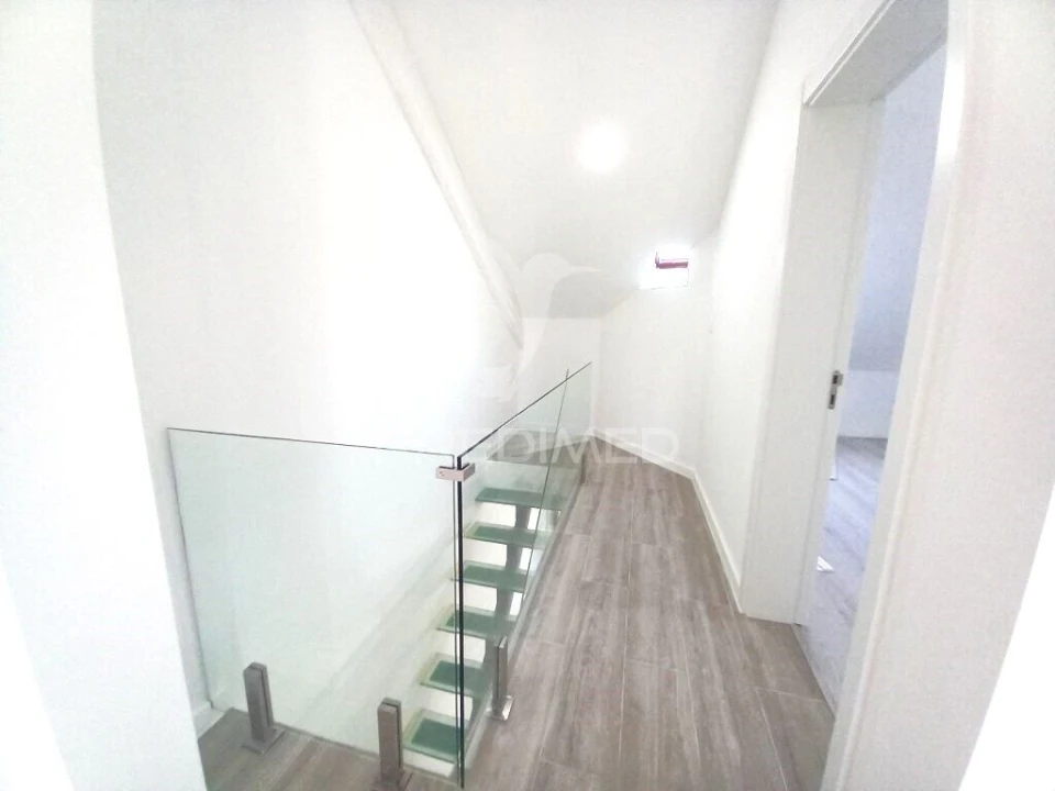 Apartamento T4 para Venda em Costa da Caparica Foto 7