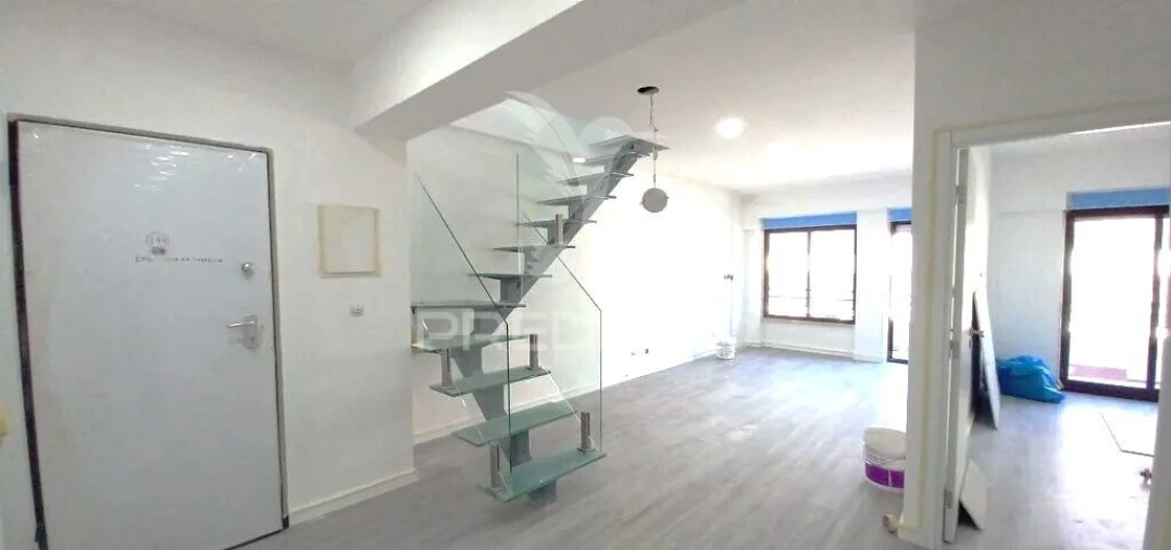 Apartamento T4 para Venda em Costa da Caparica Foto 3