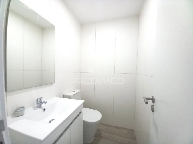Apartamento T4 para Venda em Costa da Caparica Foto 19