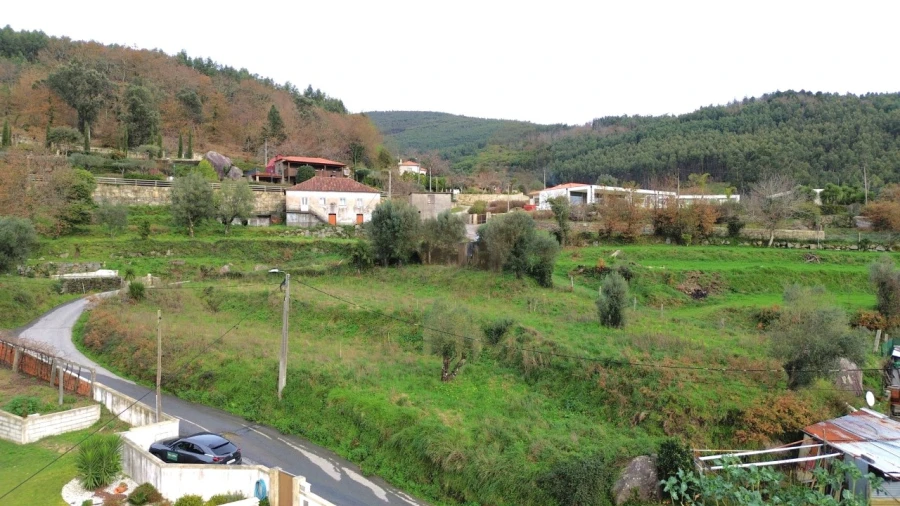 Terreno para Venda em Calheiros Foto 3