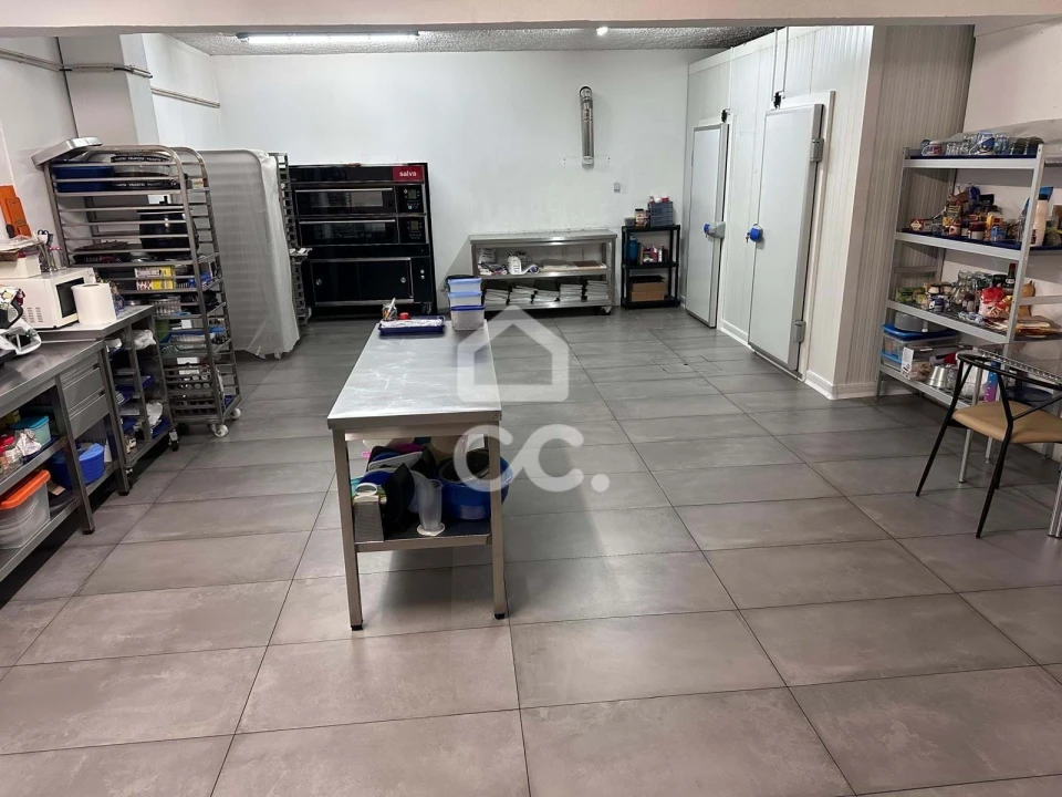 Negócio para Arrendamento em Santa Maria Maior Foto 9