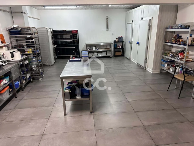 Negócio para Arrendamento em Santa Maria Maior Foto 9