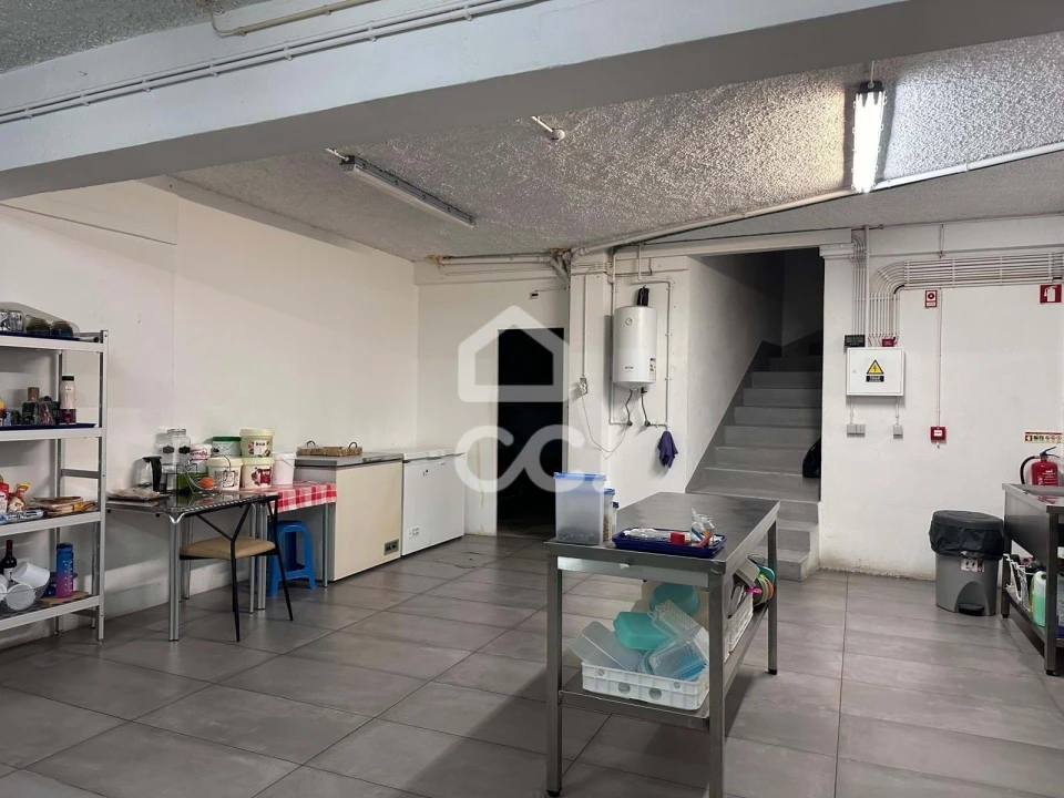 Negócio para Arrendamento em Santa Maria Maior Foto 13