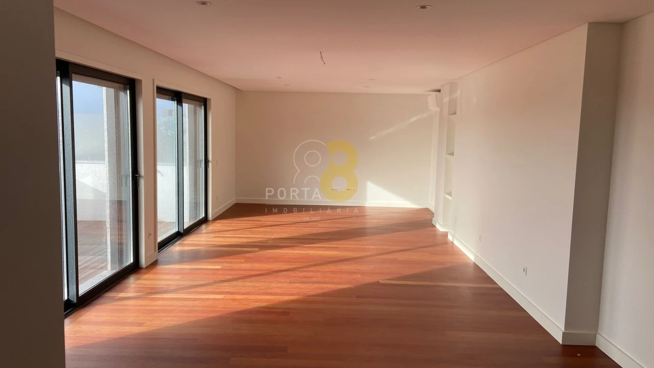 Apartamento T4 para Arrendamento em Matosinhos e Leça da Palmeira Foto 3