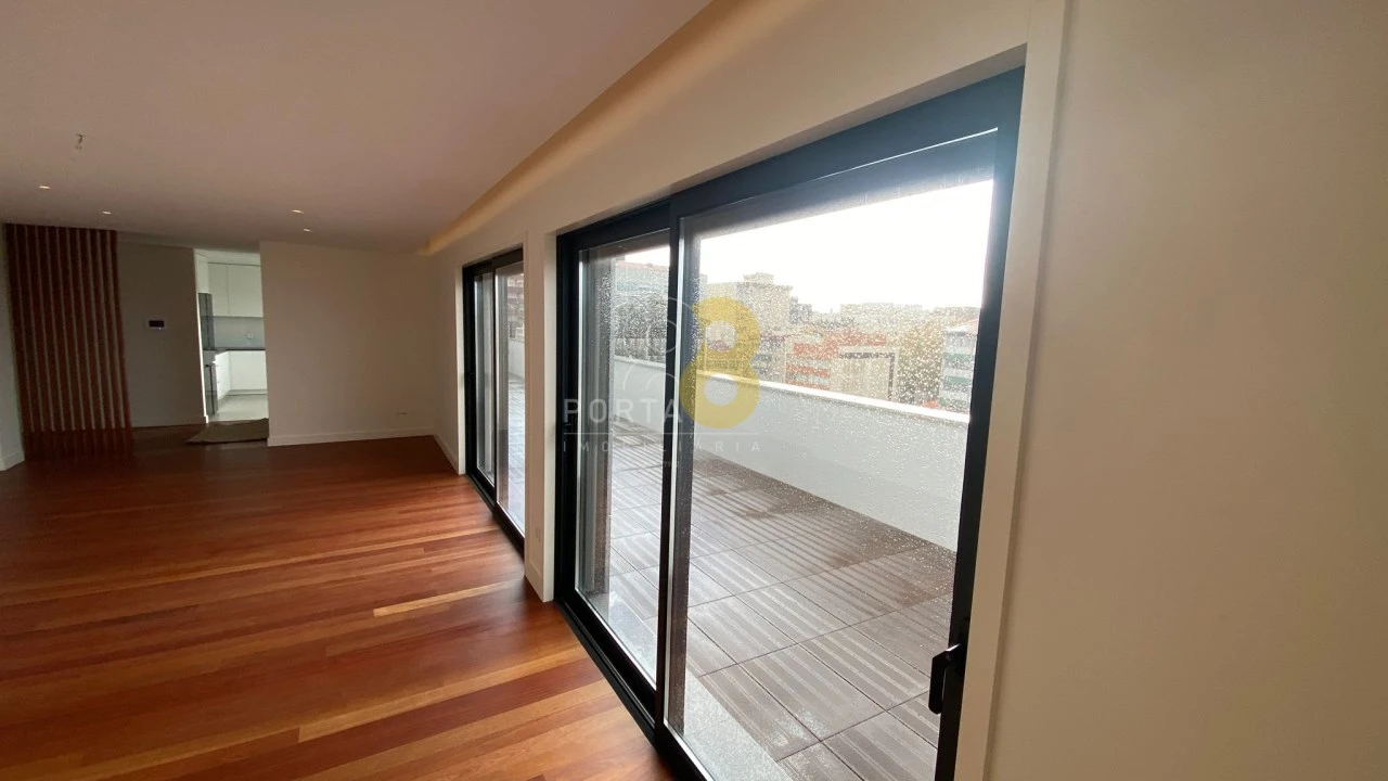 Apartamento T4 para Arrendamento em Matosinhos e Leça da Palmeira Foto 2