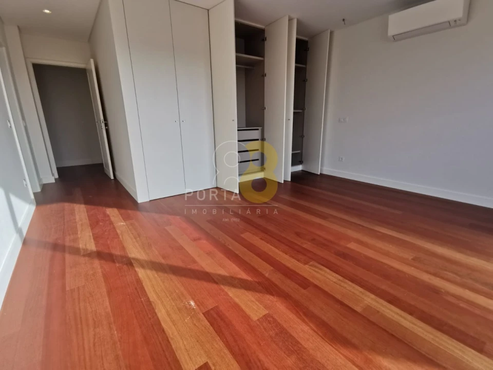 Apartamento T4 para Arrendamento em Matosinhos e Leça da Palmeira Foto 19