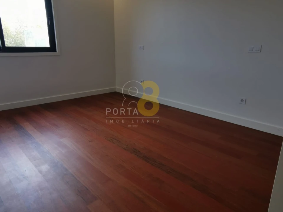 Apartamento T4 para Arrendamento em Matosinhos e Leça da Palmeira Foto 21