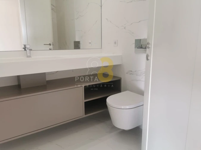 Apartamento T4 para Arrendamento em Matosinhos e Leça da Palmeira Foto 9