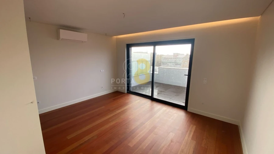 Apartamento T4 para Arrendamento em Matosinhos e Leça da Palmeira Foto 25