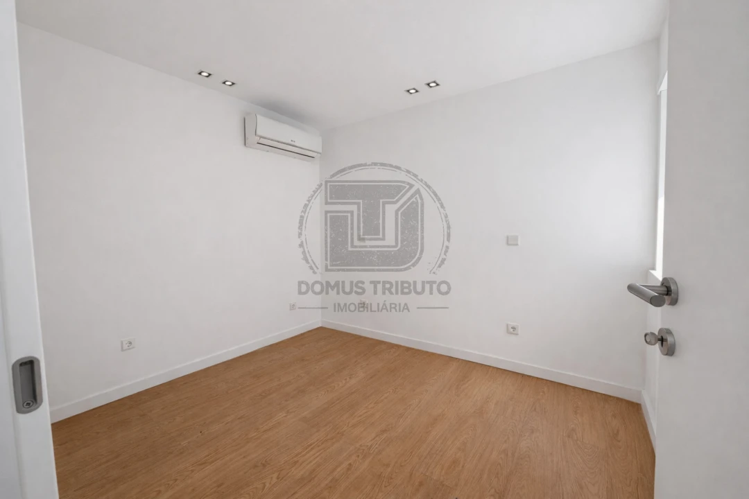 Apartamento T1 para Venda em Cedofeita, Santo Ildefonso, Sé, Miragaia, São Nicolau e Vitória Foto 6