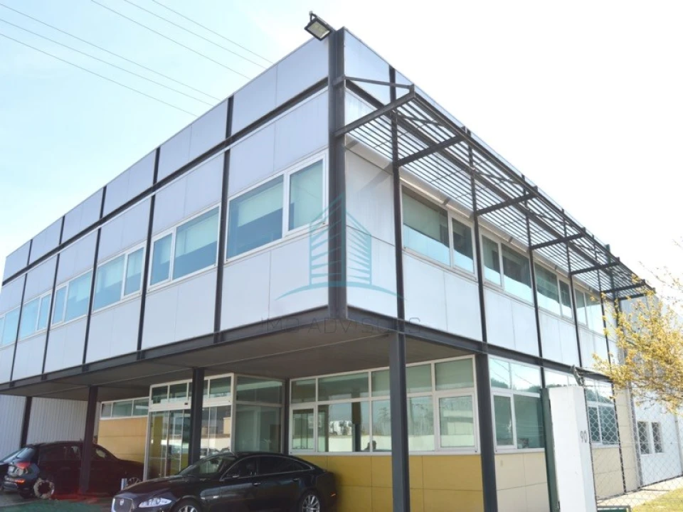 Escritório para Arrendamento em Sanguedo Foto 2