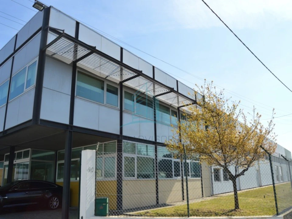 Escritório para Arrendamento em Sanguedo Foto 7