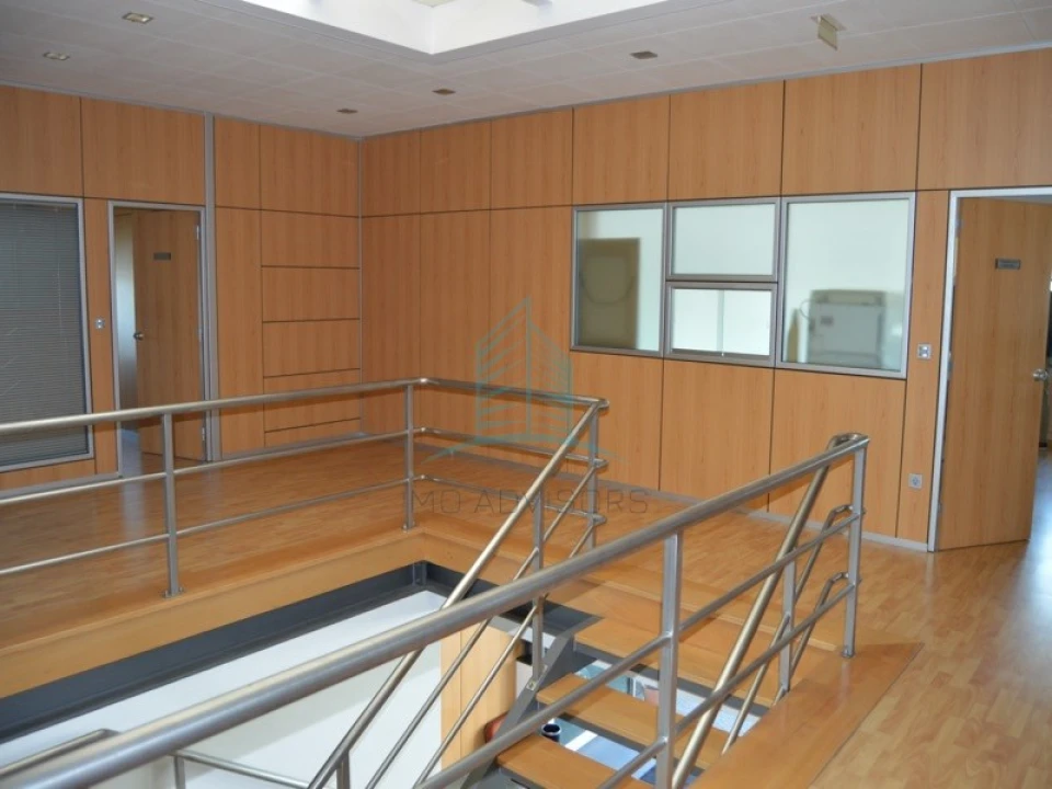 Escritório para Arrendamento em Sanguedo Foto 8