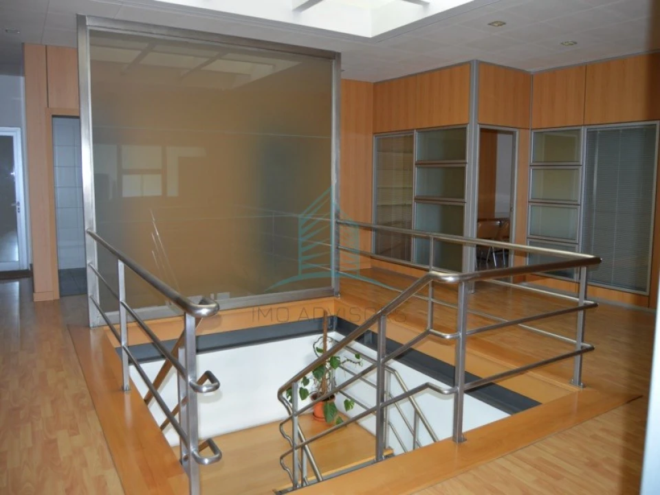 Escritório para Arrendamento em Sanguedo Foto 3