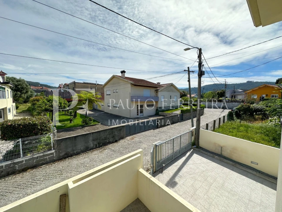 Moradia T4 para Venda em Vale (São Cosme), Telhado e Portela Foto 5