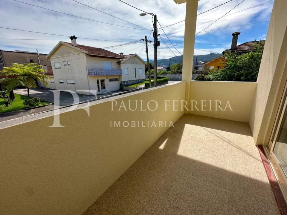 Moradia T4 para Venda em Vale (São Cosme), Telhado e Portela Foto 10