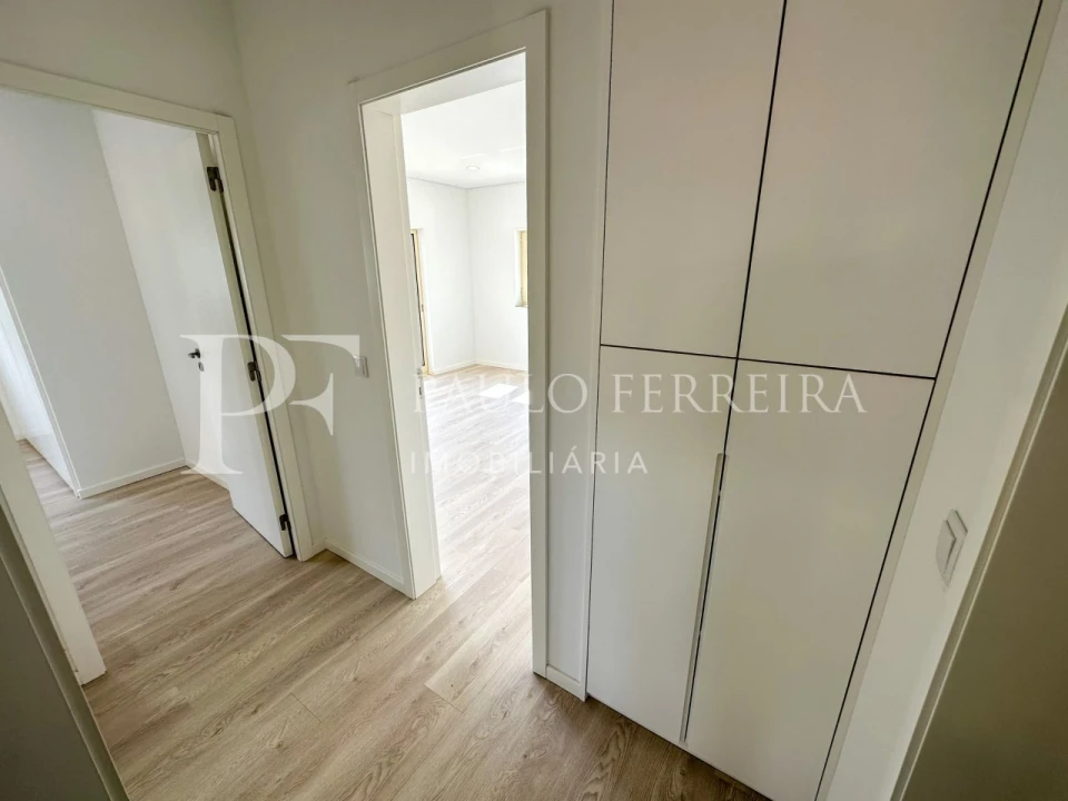 Moradia T4 para Venda em Vale (São Cosme), Telhado e Portela Foto 12