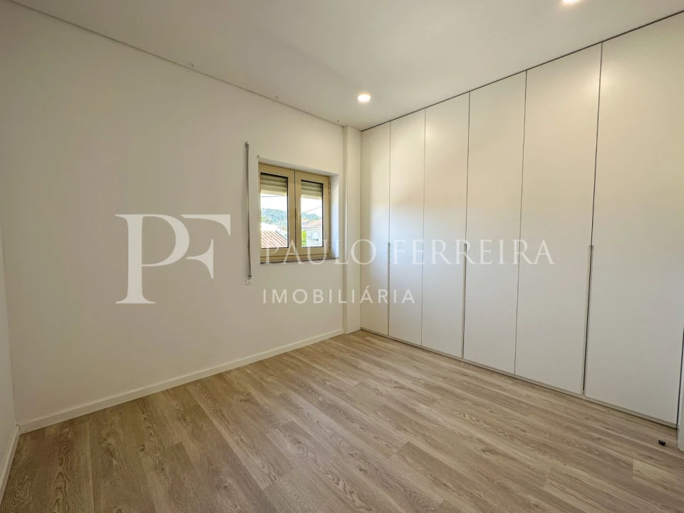 Moradia T4 para Venda em Vale (São Cosme), Telhado e Portela Foto 14