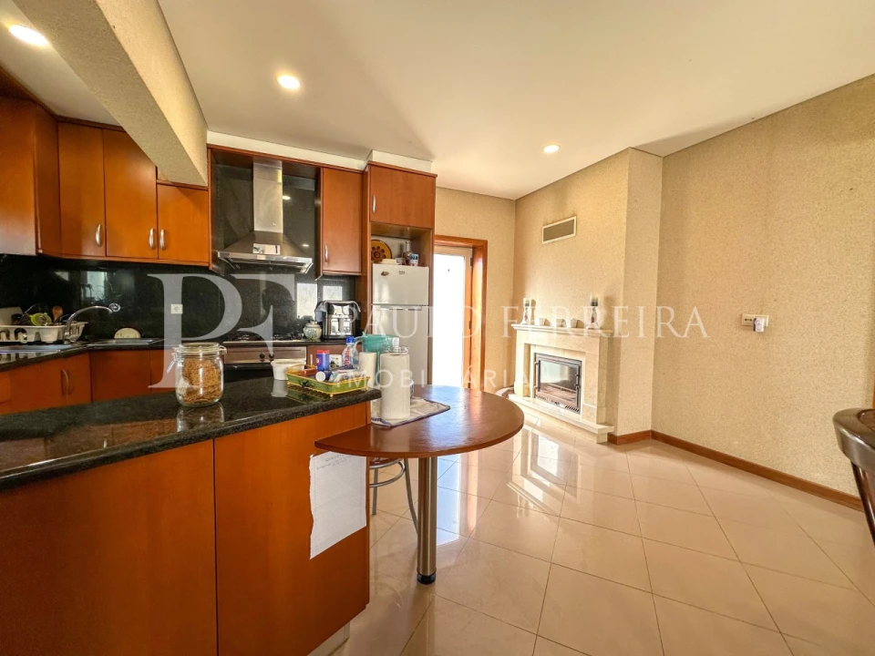 Moradia T4 para Venda em Vale (São Cosme), Telhado e Portela Foto 28