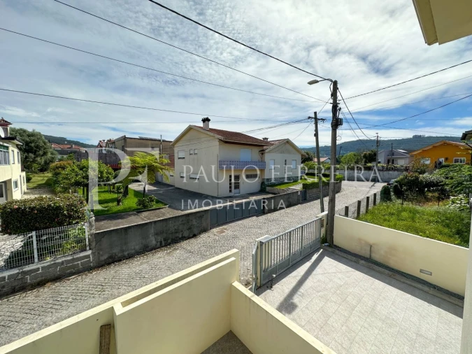 Moradia T4 para Venda em Vale (São Cosme), Telhado e Portela Foto 5