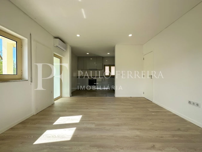 Moradia T4 para Venda em Vale (São Cosme), Telhado e Portela Foto 7