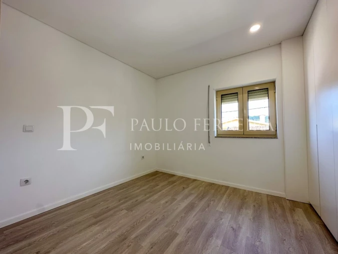 Moradia T4 para Venda em Vale (São Cosme), Telhado e Portela Foto 13