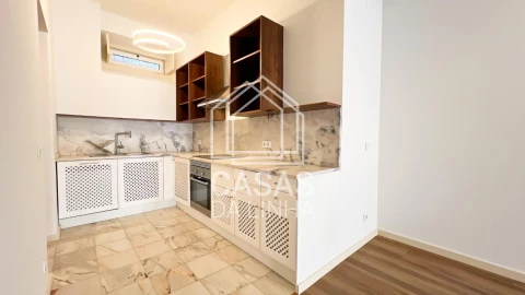 Apartamento T3 para Arrendamento em Alcantara