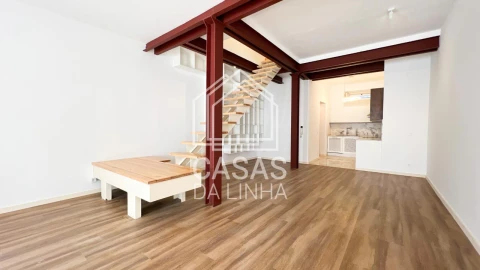 Apartamento T3 para Arrendamento em Alcantara