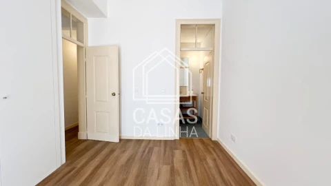 Apartamento T3 para Arrendamento em Alcantara