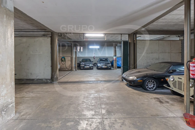 Garagem para Venda em Aldoar, Foz do Douro e Nevogilde Foto 10